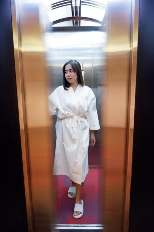 뉴스 호텔 수라바야 Waru 외부 사진